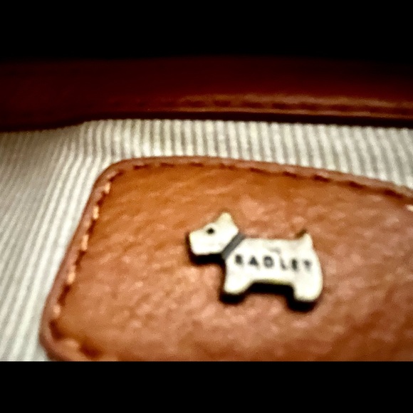 Cute Radley London short shoulder bag. - Picture 4 of 5